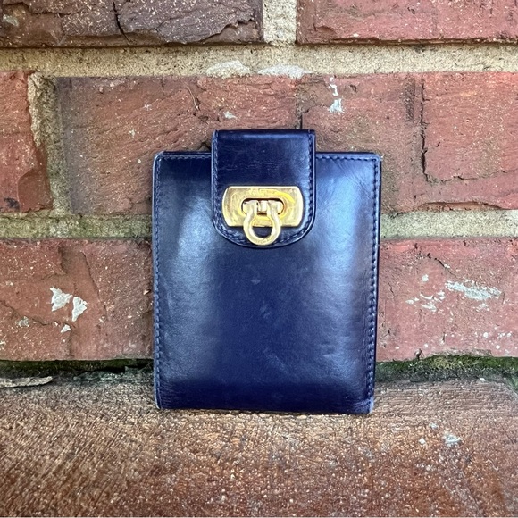 Ferragamo Purple Leather Wallet with Gold Clasp - Picture 3 of 7